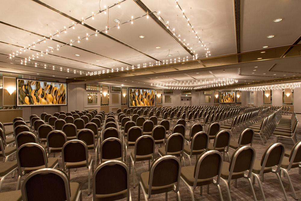 Renaissance Duesseldorf Hotel Экстерьер фото