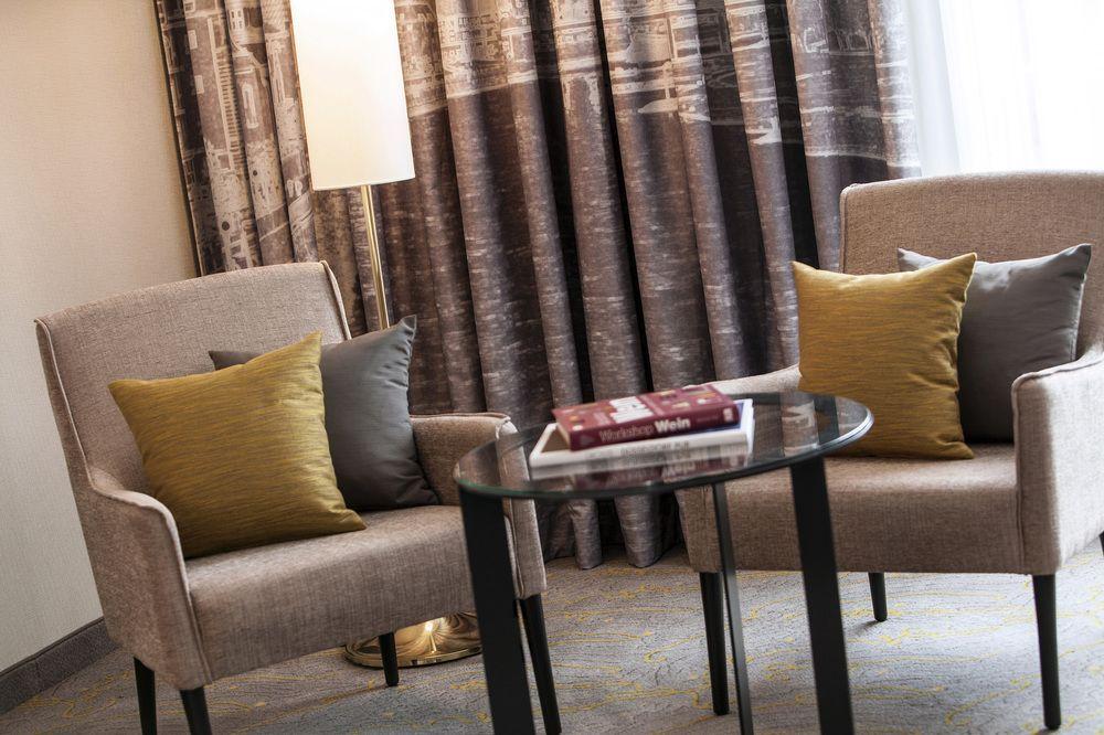 Renaissance Duesseldorf Hotel Экстерьер фото