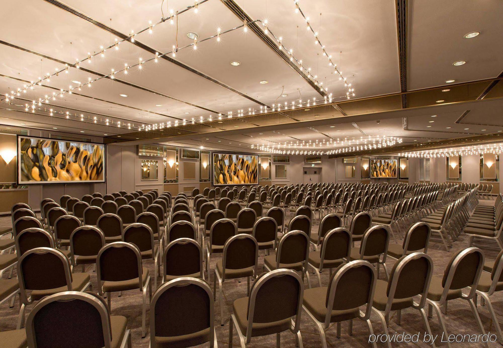 Renaissance Duesseldorf Hotel Экстерьер фото