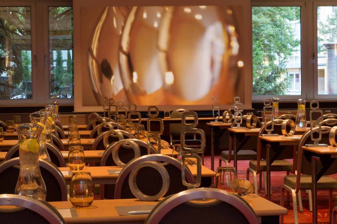 Renaissance Duesseldorf Hotel Экстерьер фото